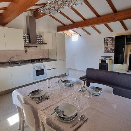 Casa Elsa Appartement Torri Del Benaco Buitenkant foto