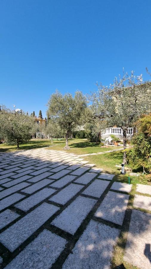 Casa Elsa Appartement Torri Del Benaco Buitenkant foto